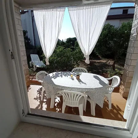 Apartment Monas I